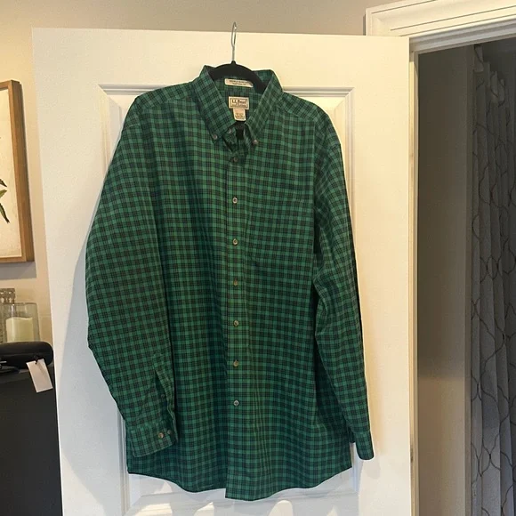 L.L. Bean Men's Green Checkered Button Down Long Sleeve Shirt- size XL-Tall - Picture 3 of 4